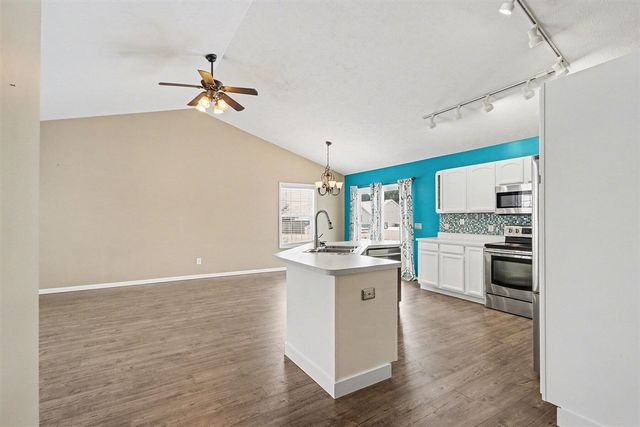 6189 Clover Meadows Avenue, Scotts, MI 49088