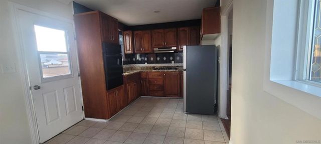 3946 Division Street, San Diego, CA 92113