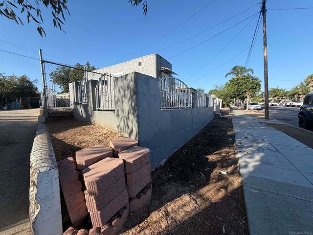 3946 Division Street, San Diego, CA 92113