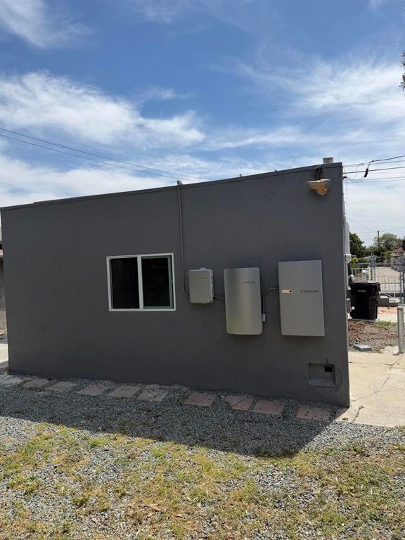 3946 Division Street, San Diego, CA 92113 — exterior