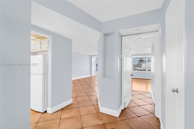 1300 NE 191st St A202, Miami, FL 33179