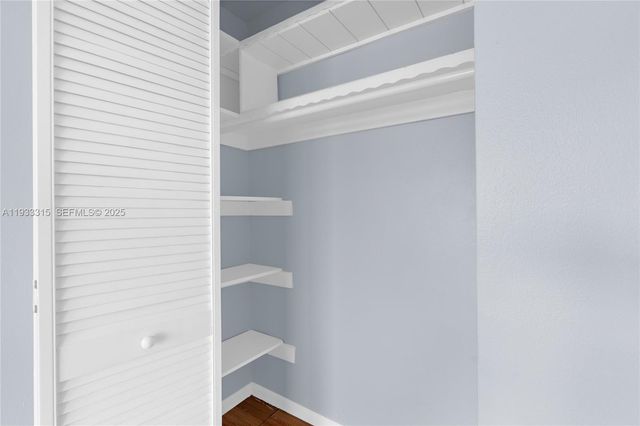 1300 NE 191st St A202, Miami, FL 33179