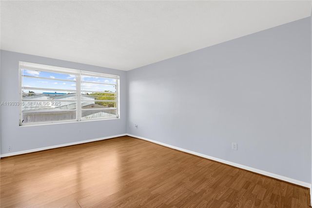 1300 NE 191st St A202, Miami, FL 33179