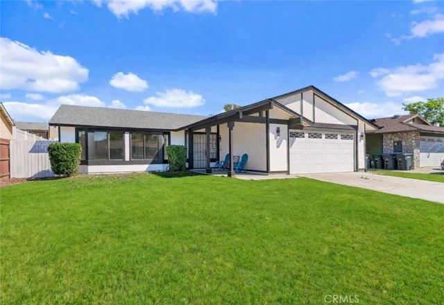 1075 Leslie Court, Colton, CA 92324