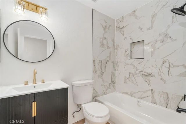 1075 Leslie Court, Colton, CA 92324