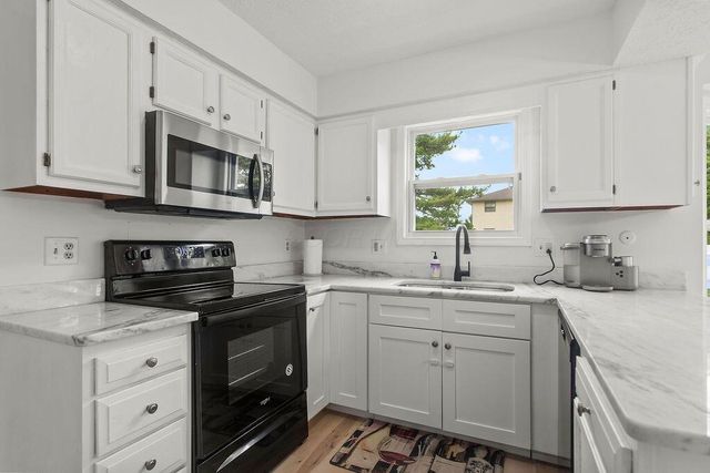 2386 Parkview Drive, Grove City, OH 43123