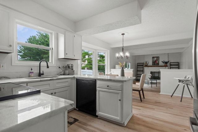 2386 Parkview Drive, Grove City, OH 43123