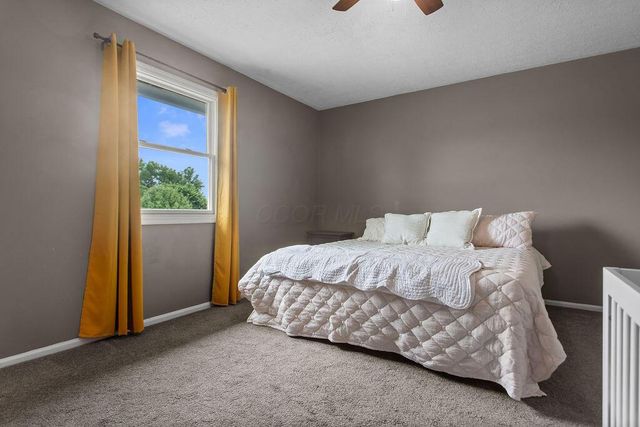 2386 Parkview Drive, Grove City, OH 43123