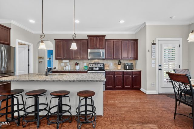 626 Bridgeport Circle, Clayton, NC 27527