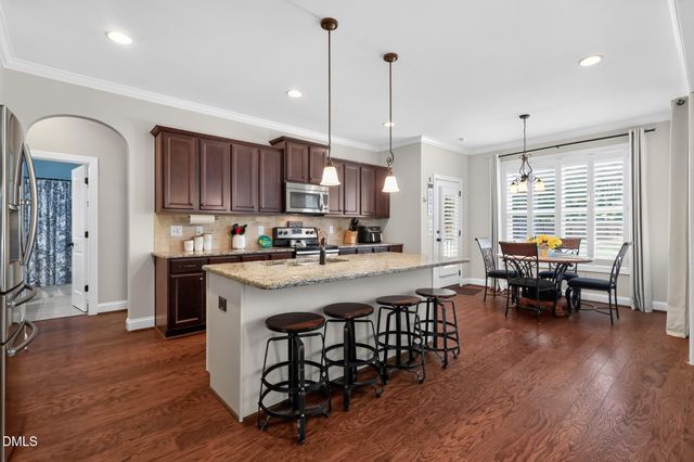 626 Bridgeport Circle, Clayton, NC 27527