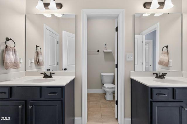 626 Bridgeport Circle, Clayton, NC 27527