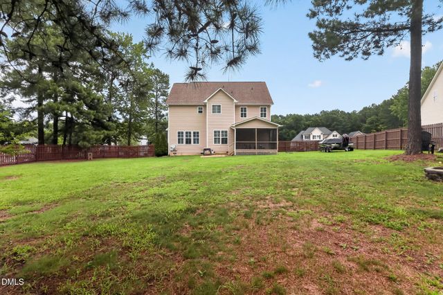 626 Bridgeport Circle, Clayton, NC 27527