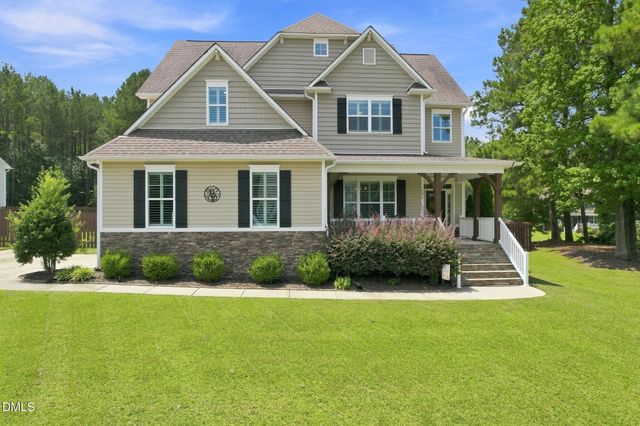 626 Bridgeport Circle, Clayton, NC 27527