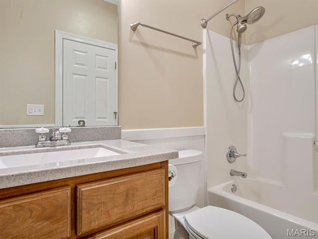 1135 Nassau Drive, Edwardsville, IL 62025