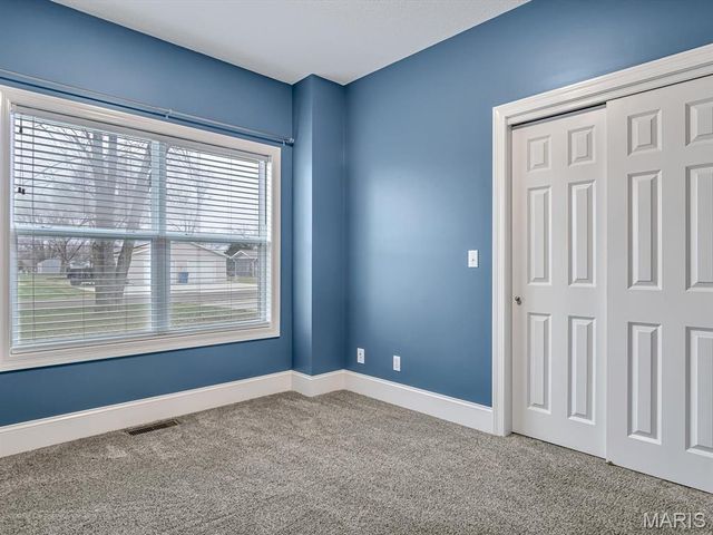 1135 Nassau Drive, Edwardsville, IL 62025