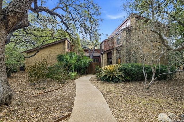 122 Painted Post, Shavano Park, TX 78231