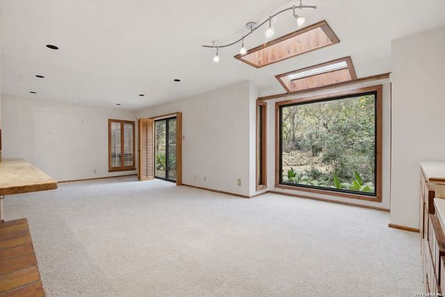 122 Painted Post, Shavano Park, TX 78231