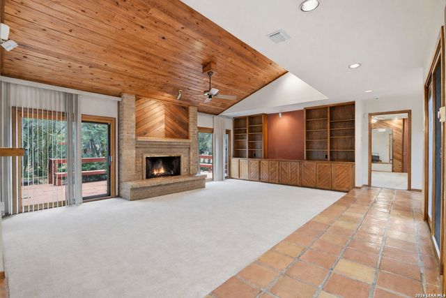 122 Painted Post, Shavano Park, TX 78231