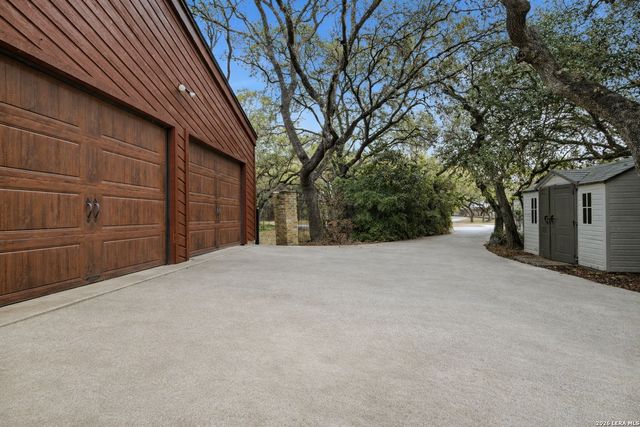 122 Painted Post, Shavano Park, TX 78231