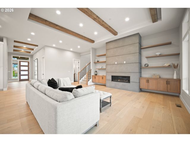 410 W U St, Washougal, WA 98671