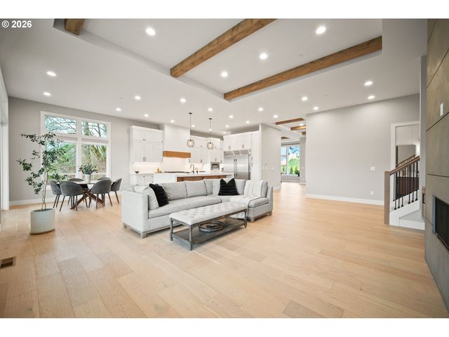 410 W U St, Washougal, WA 98671