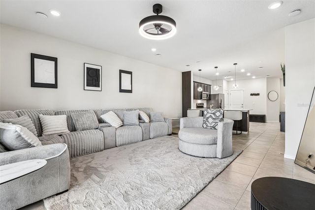 2570 WINSOME WAY, Davenport, FL 33896
