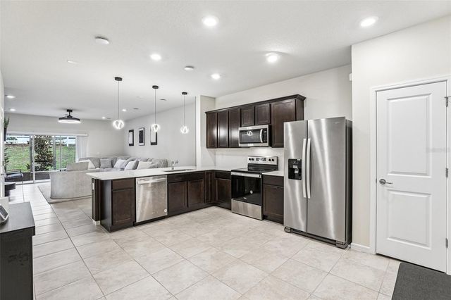 2570 WINSOME WAY, Davenport, FL 33896