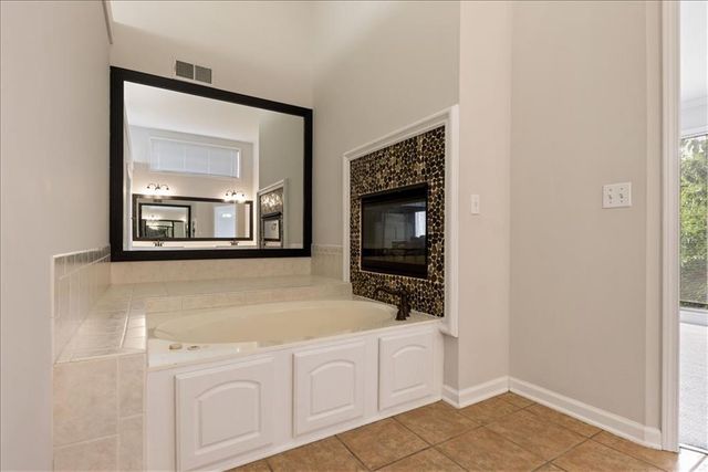 13509 W 53rd Terrace, Shawnee, KS 66216