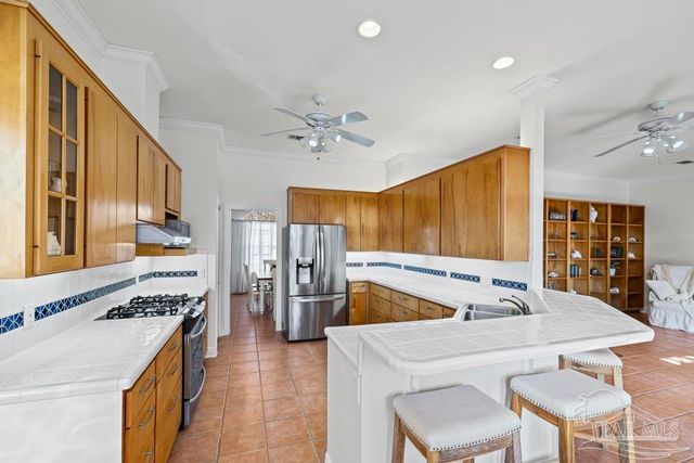 960 Vestavia Way, Gulf Breeze, FL 32563