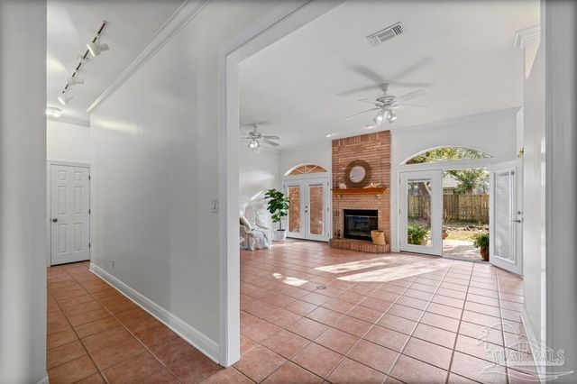 960 Vestavia Way, Gulf Breeze, FL 32563