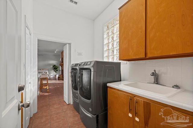 960 Vestavia Way, Gulf Breeze, FL 32563