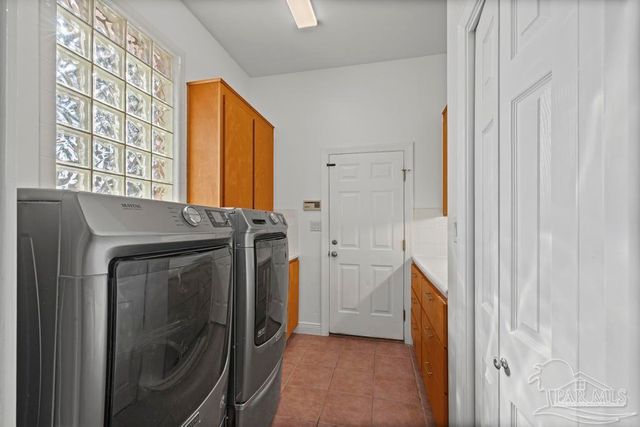 960 Vestavia Way, Gulf Breeze, FL 32563