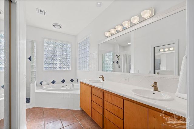 960 Vestavia Way, Gulf Breeze, FL 32563