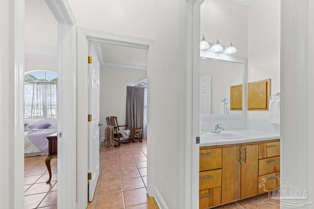 960 Vestavia Way, Gulf Breeze, FL 32563