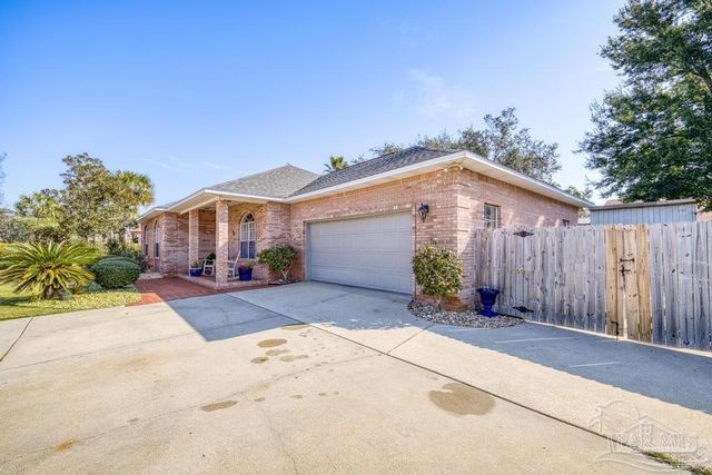 960 Vestavia Way, Gulf Breeze, FL 32563