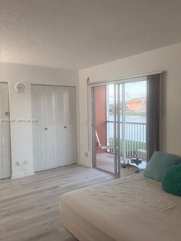 1401 SW 134th Way 211C, Pembroke Pines, FL 33027