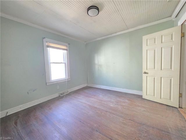 209 6th Avenue, Mayodan, NC 27027