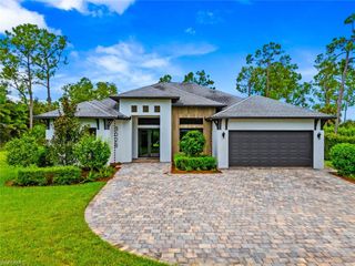 3028 Woodstock AVE, Naples, FL 34120