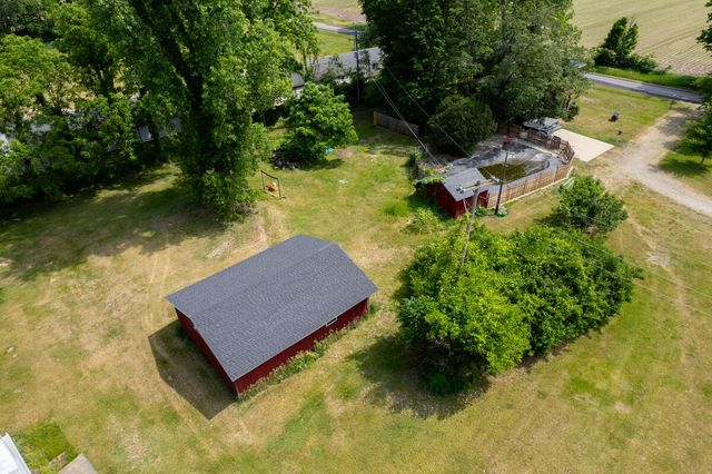 55686 Parkville Road, Mendon, MI 49072