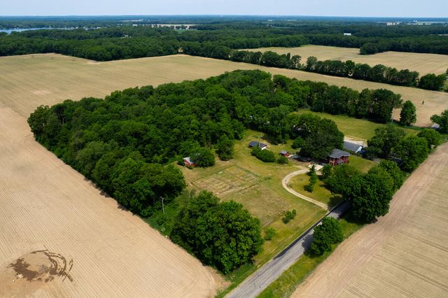 55686 Parkville Road, Mendon, MI 49072