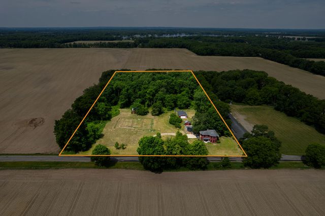 55686 Parkville Road, Mendon, MI 49072