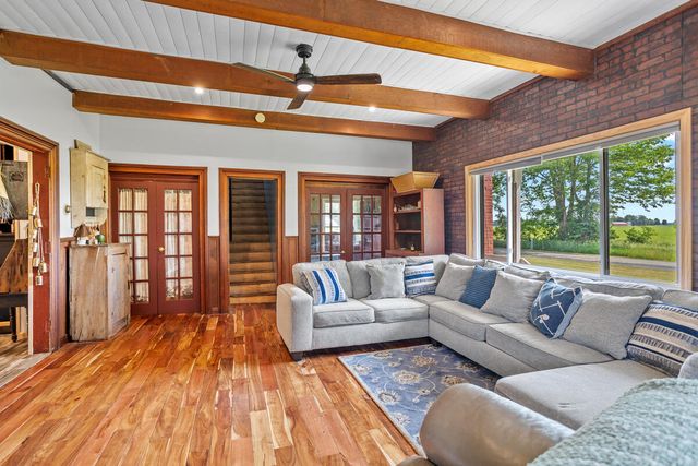 55686 Parkville Road, Mendon, MI 49072