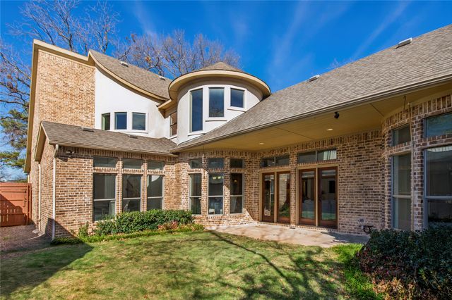 3606 S Versailles Avenue, Dallas, TX 75209