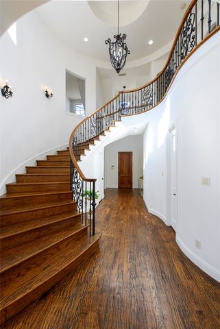 3606 S Versailles Avenue, Dallas, TX 75209