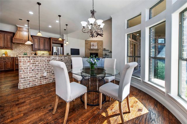 3606 S Versailles Avenue, Dallas, TX 75209