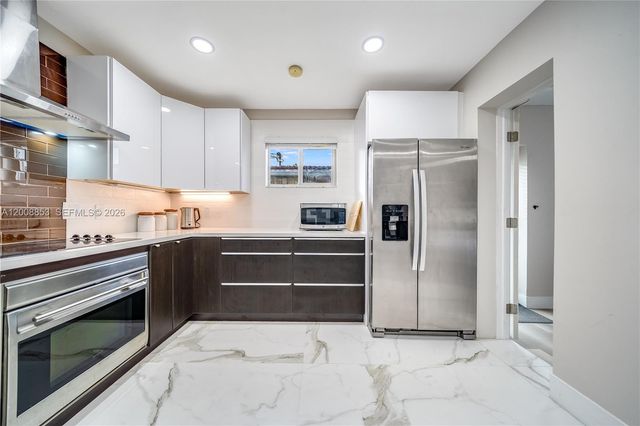1940 NE 62nd St, Fort Lauderdale, FL 33308