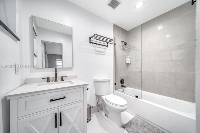 1940 NE 62nd St, Fort Lauderdale, FL 33308