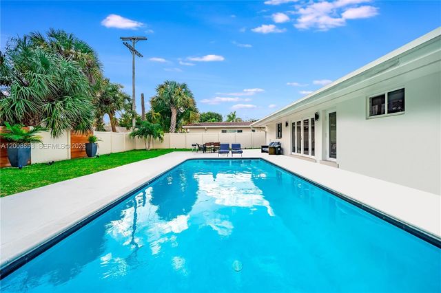 1940 NE 62nd St, Fort Lauderdale, FL 33308