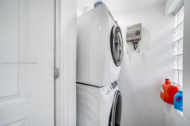 1940 NE 62nd St, Fort Lauderdale, FL 33308