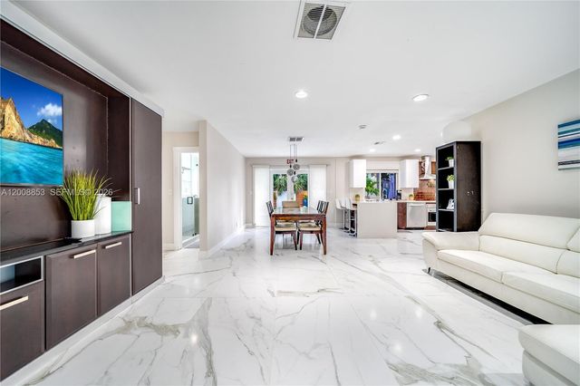1940 NE 62nd St, Fort Lauderdale, FL 33308